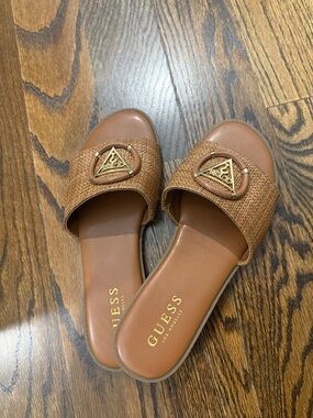 GUESS Tan Raffia Slide Sandals with Gold Triangle Logo
